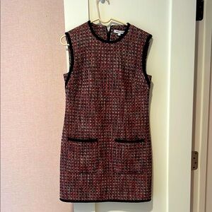Chic Tweed Sleeveless Dress - Red and Dark Navy
By Veronica Beard!!